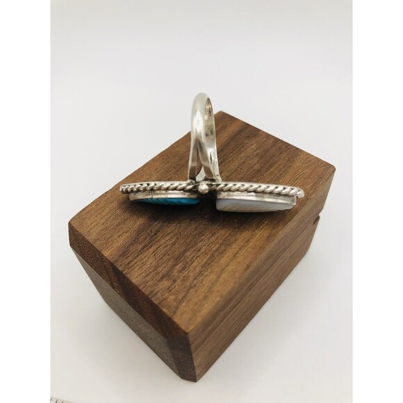 LEE CHARLEY JR ~NAVAJO STERLING ~TURQUOISE & MOTHER OF PEARL FEATHER RING-Signed - Picture 10 of 12